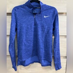NIKE DriFit pullover